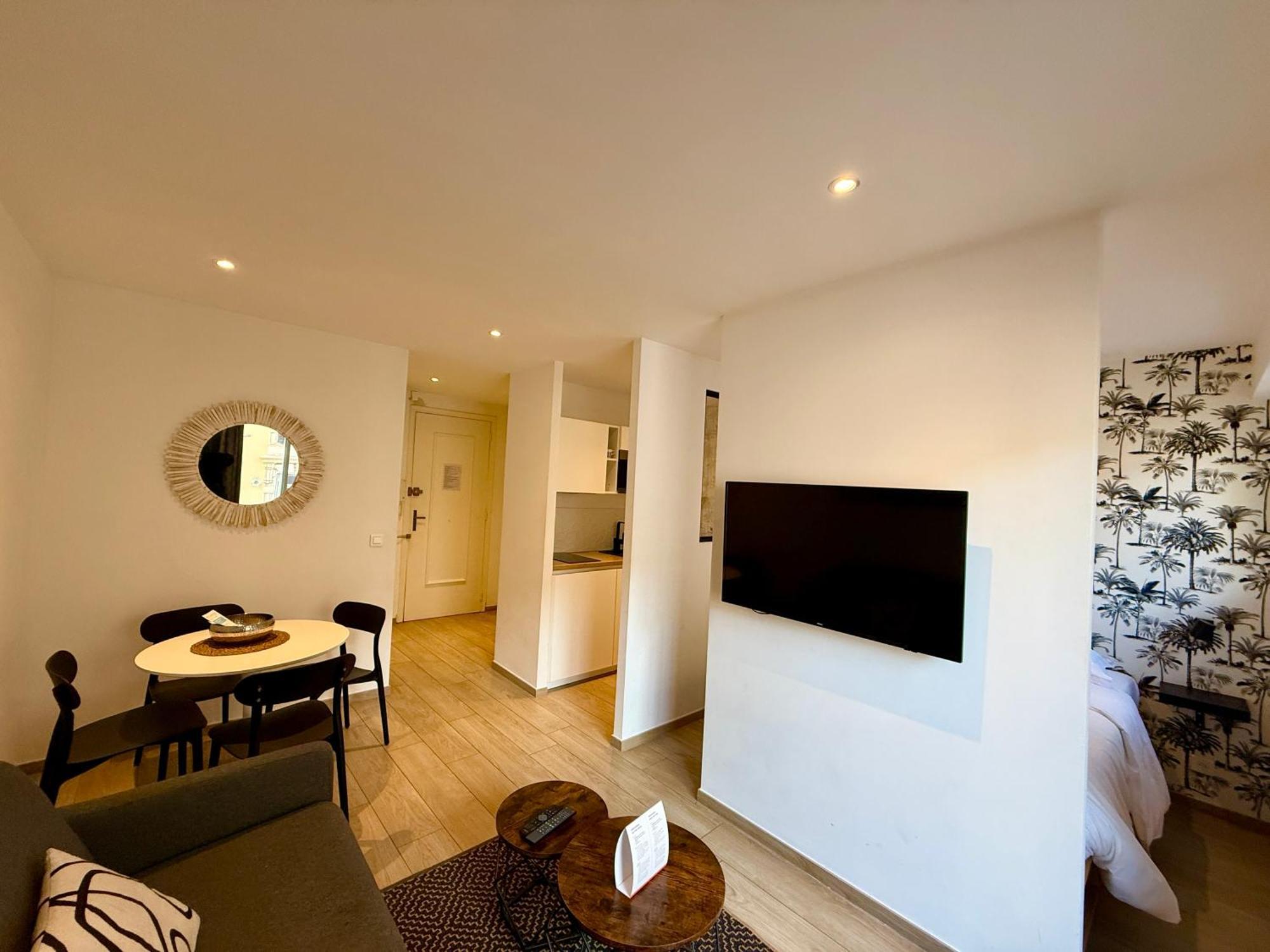 C001-Beau Studio Neuf Situe Au Centre Канны Экстерьер фото